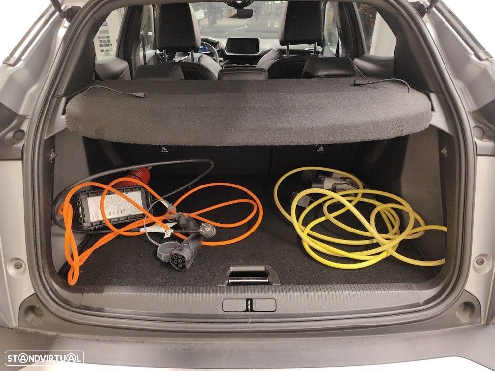 Peugeot e-2008 50 kWh GT Line - 9