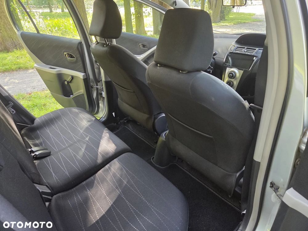 Toyota Yaris 1.4 D-4D Sol - 12