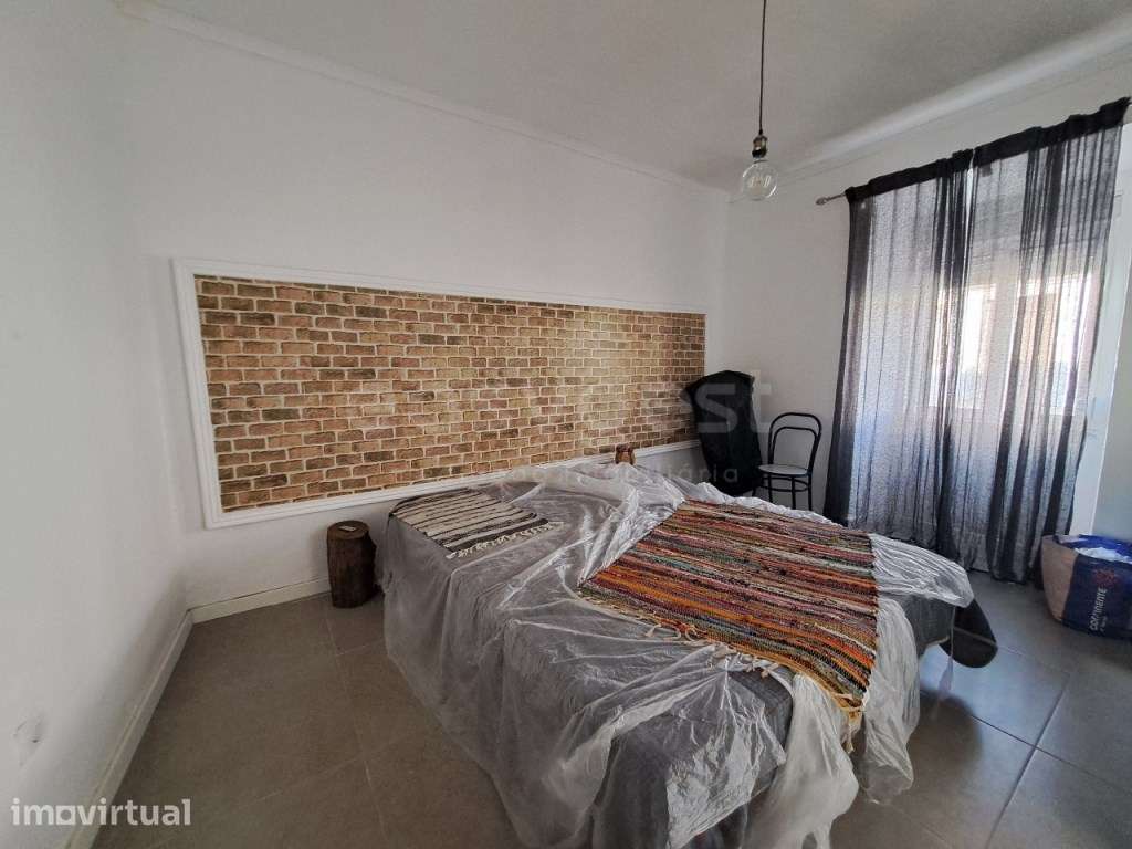 Moradia com Comércio e Habitação no Centro de Entradas - Castro Verde - Grande imagem: 3/49