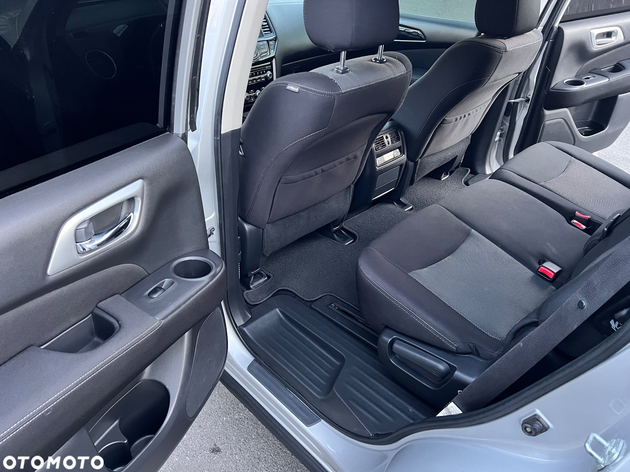 Nissan Pathfinder - 23