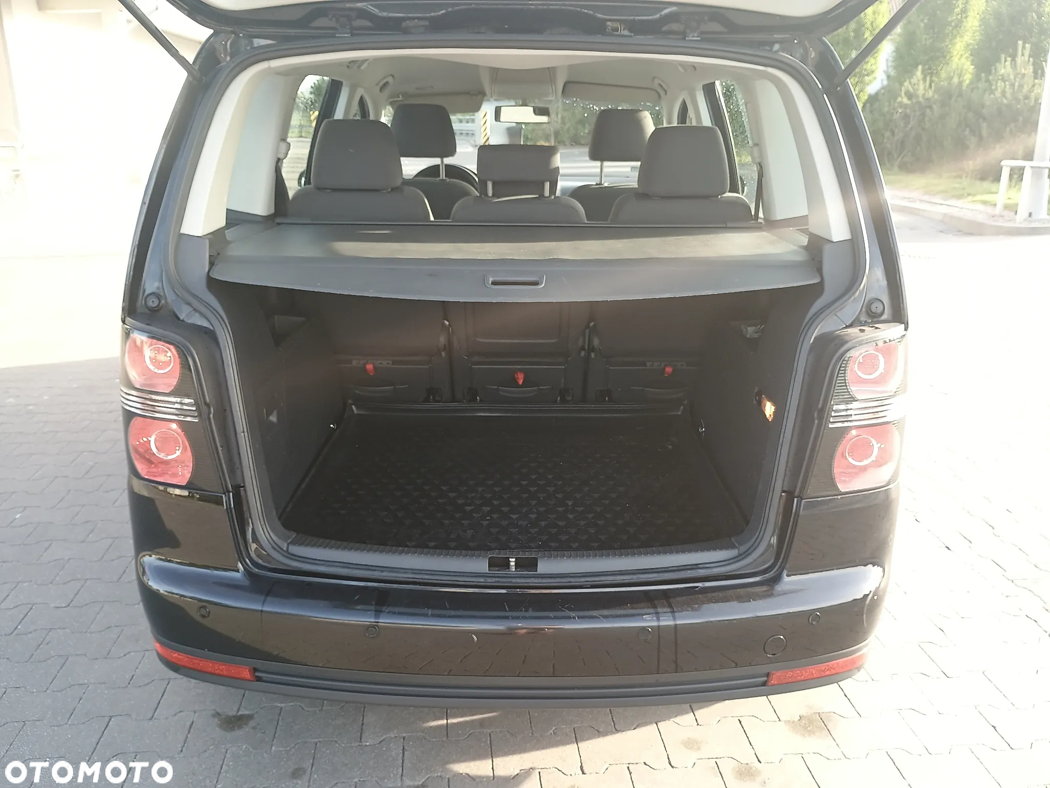 Volkswagen Touran 2.0 TDI DPF Comfortline - 5