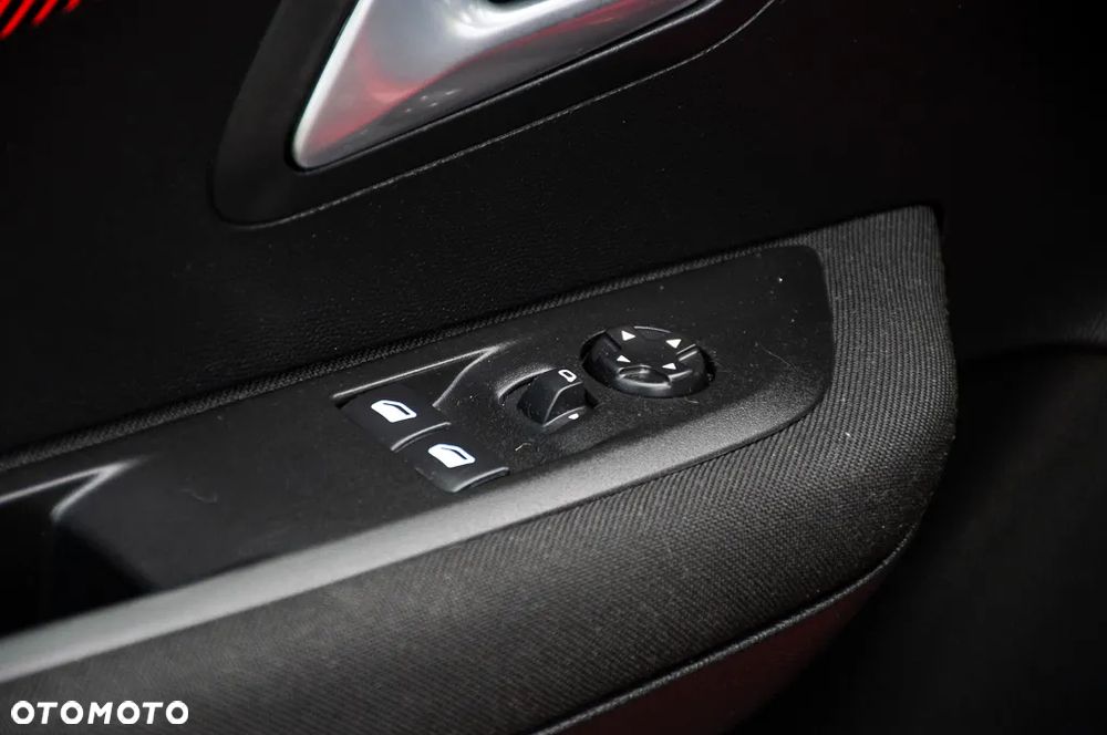 Peugeot 208 PureTech 82 Start & Stop Allure - 33