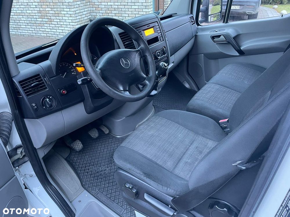 Mercedes-Benz SPRINTER - 16
