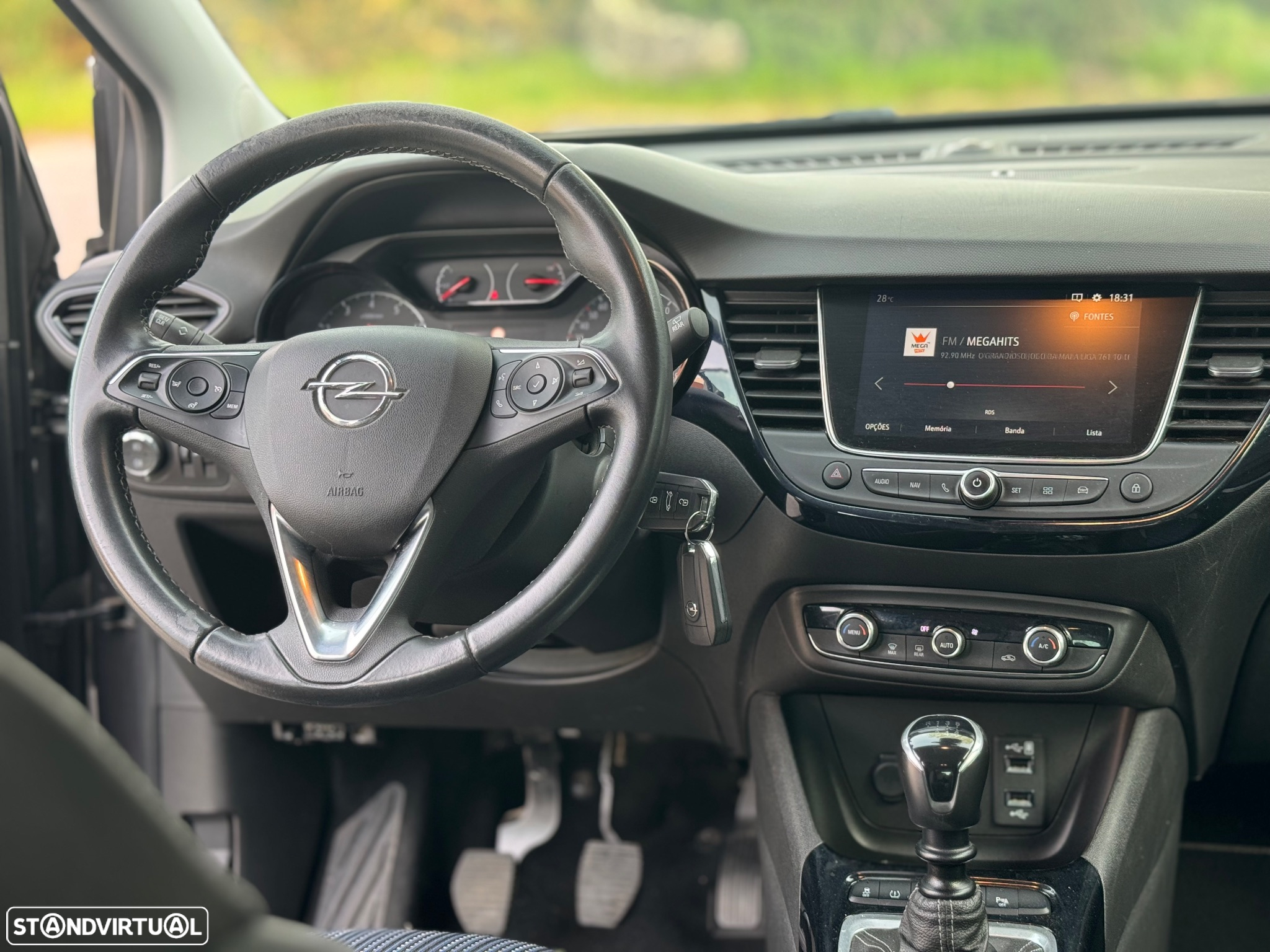 Opel Crossland X 1.2 T 120 Anos - 10