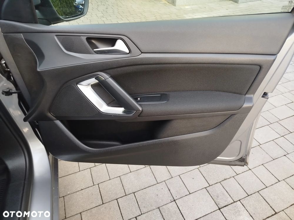 Peugeot 308 1.6 THP Allure - 23