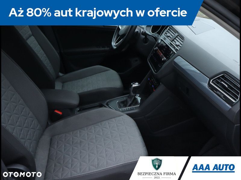 Volkswagen Tiguan - 11