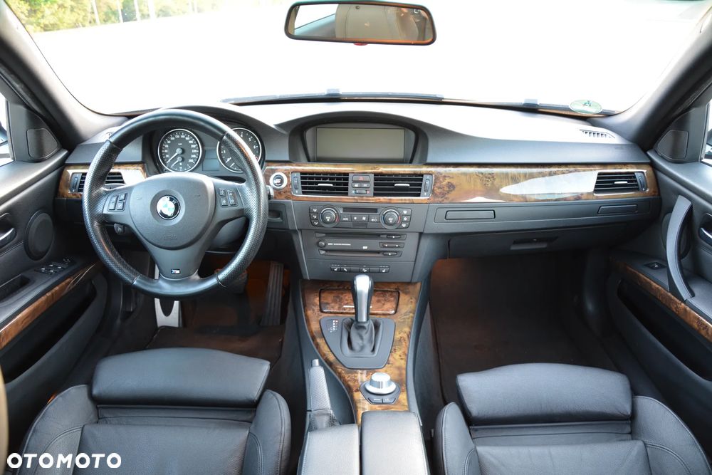 BMW Seria 3 330xi - 19