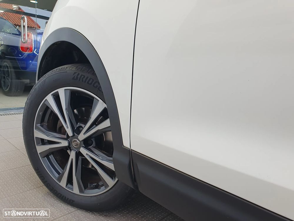 Nissan Qashqai 1.5 dCi N-Connecta - 18