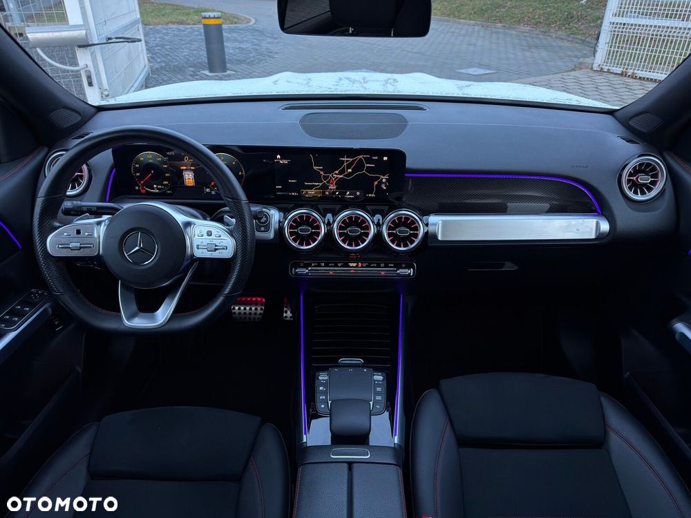 Mercedes-Benz GLB - 16