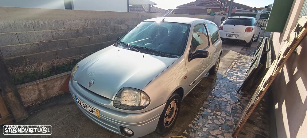 Renault Clio 1.2 RN - 1