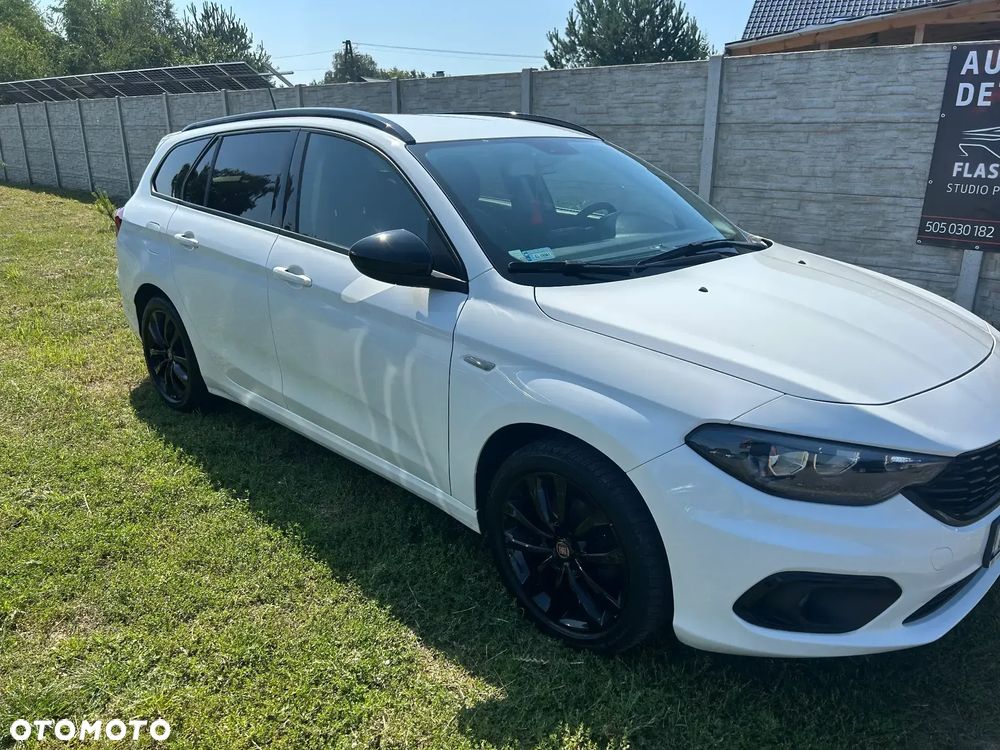 Fiat Tipo 1.4 T-Jet 16v Lounge EU6 - 1