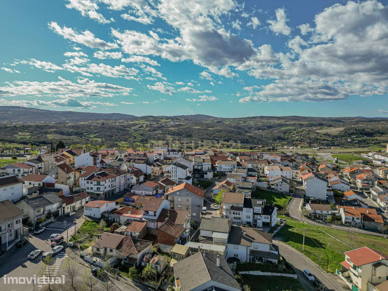 Espetacular Moradia T9 em Bragança com Vista para a Montanha - Grande imagem: 3/3