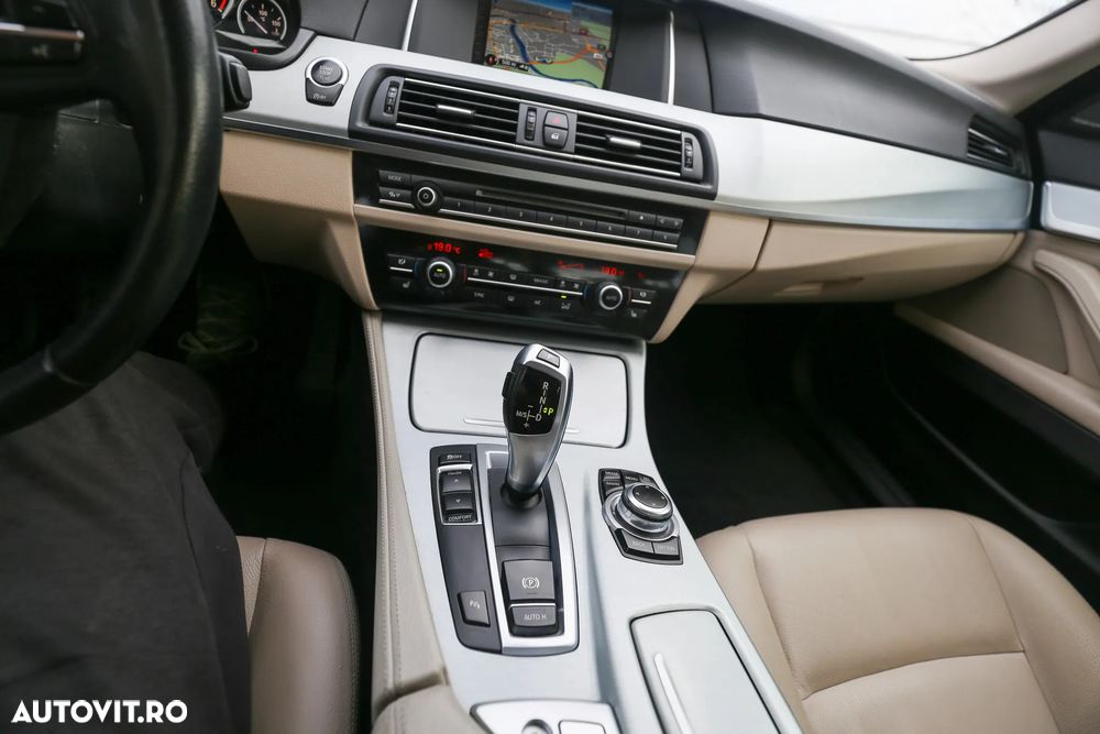 BMW Seria 5 525d Aut. - 16