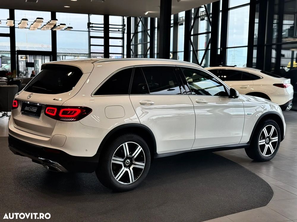Mercedes-Benz GLC 300 e 4Matic 9G-TRONIC - 4