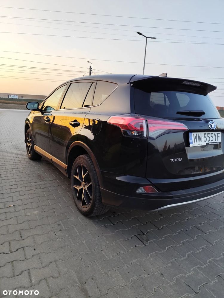 Toyota RAV4 Hybrid Premium 4x4 - 7