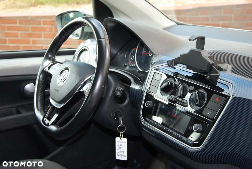 Volkswagen up! 1.0 move - 15