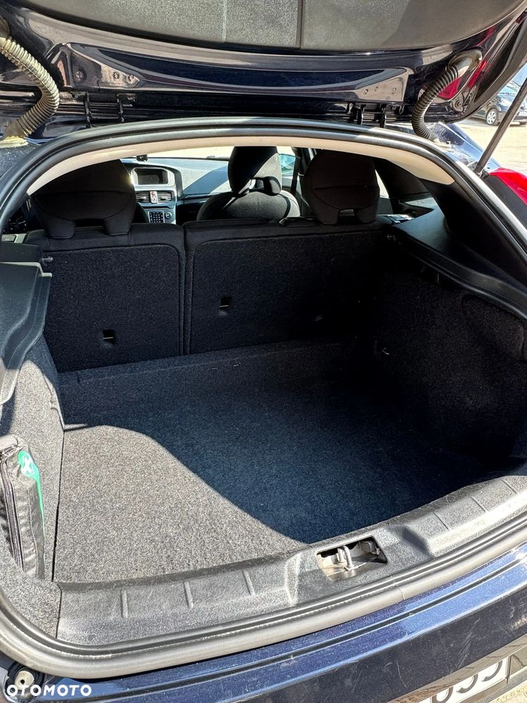 Volvo V40 D2 Drive-E Momentum - 10