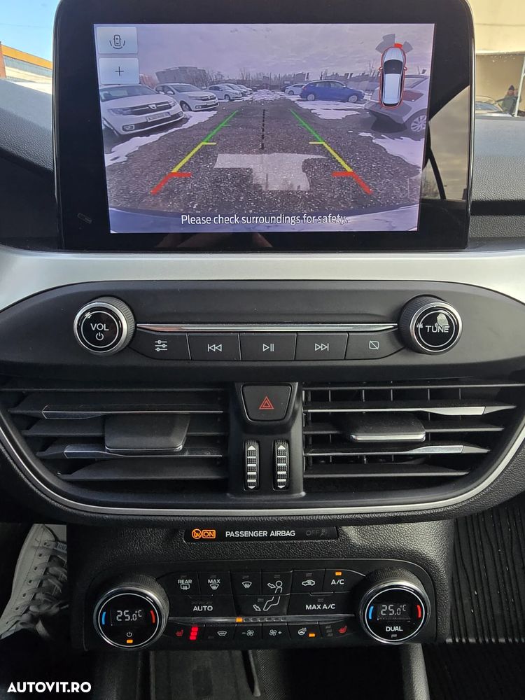 Ford Focus 1.5 EcoBlue Connected - 15