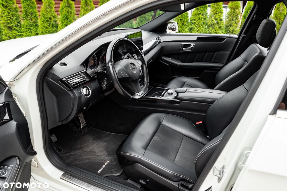 Mercedes-Benz Klasa E 350 CDI 4-Matic BlueEff - 17