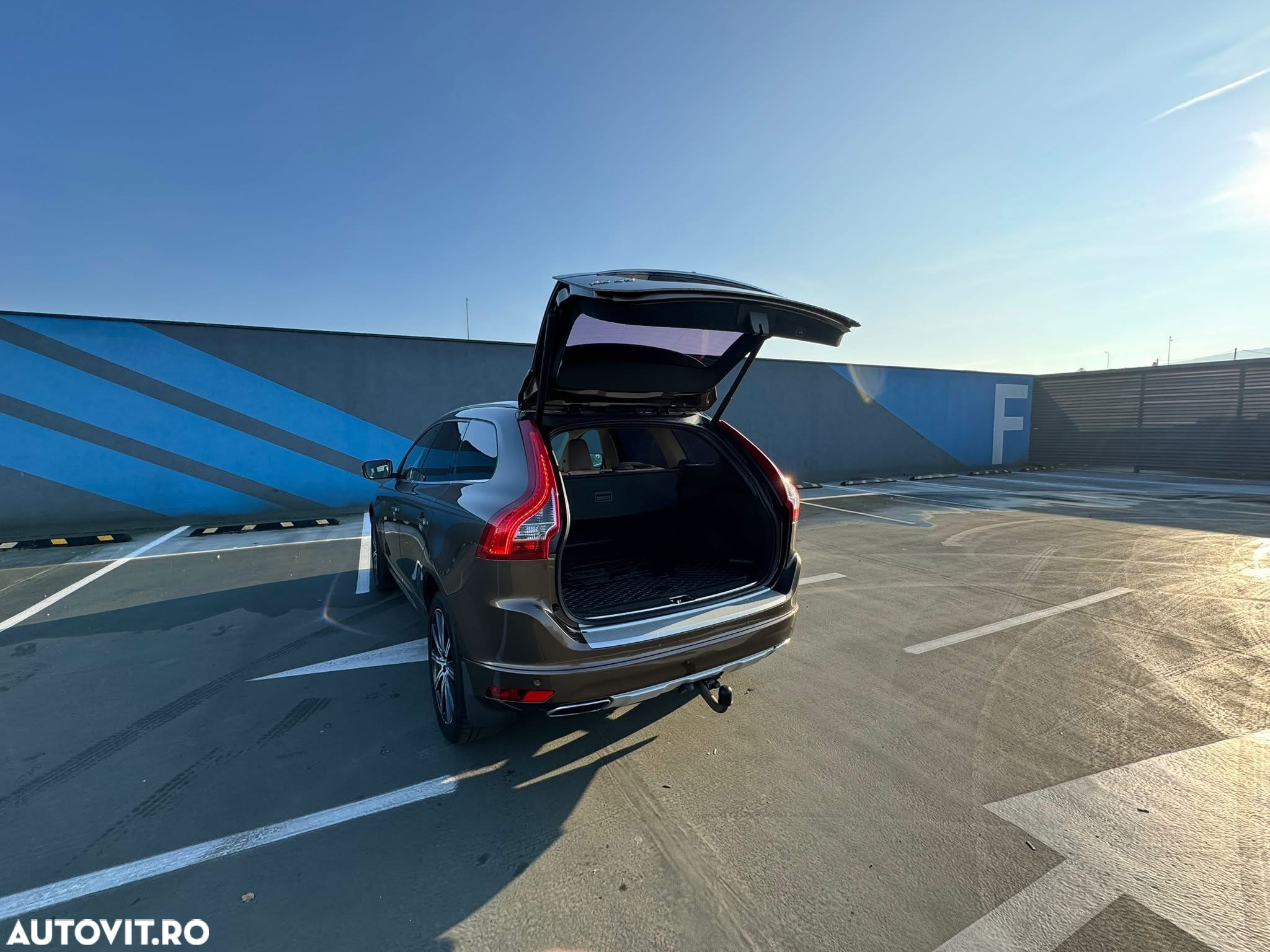Volvo XC 60 D5 AWD Summum - 19