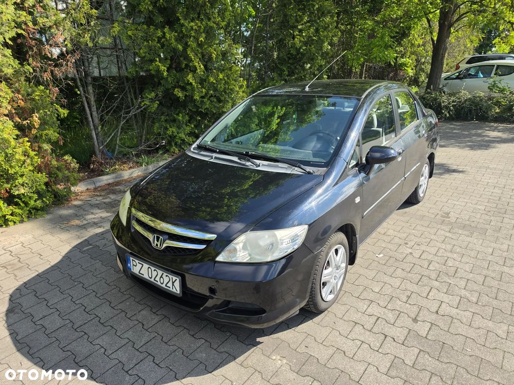 Honda City 1.4 Comfort - 1