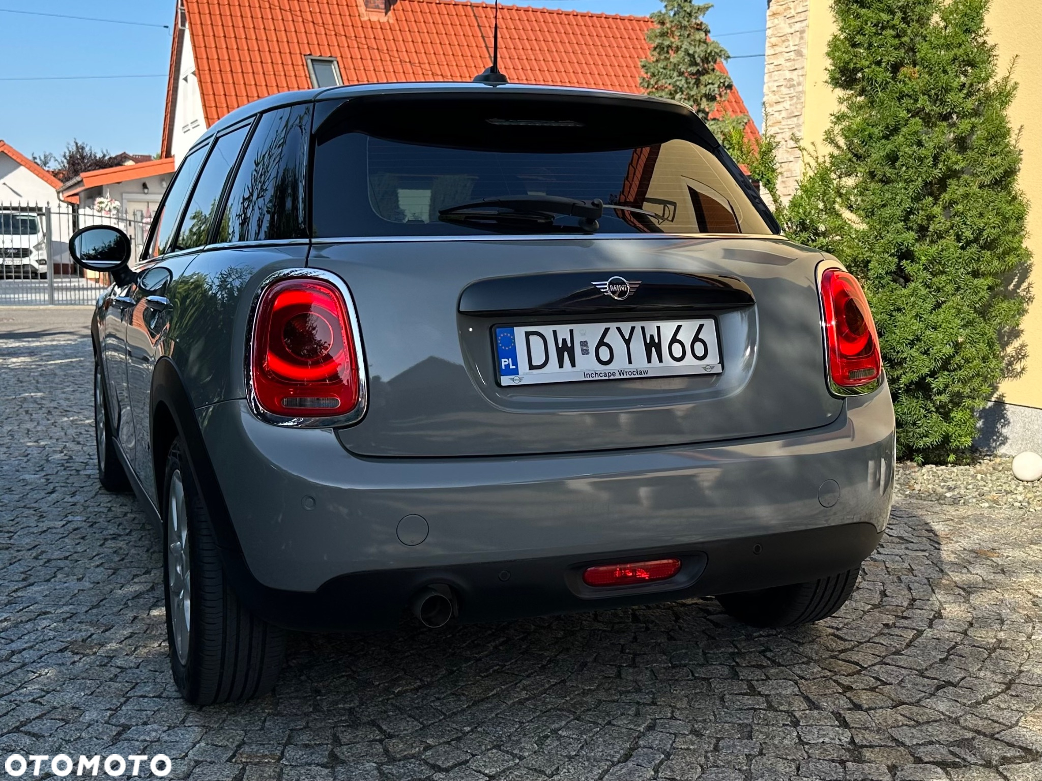 MINI Cooper Standard - 16