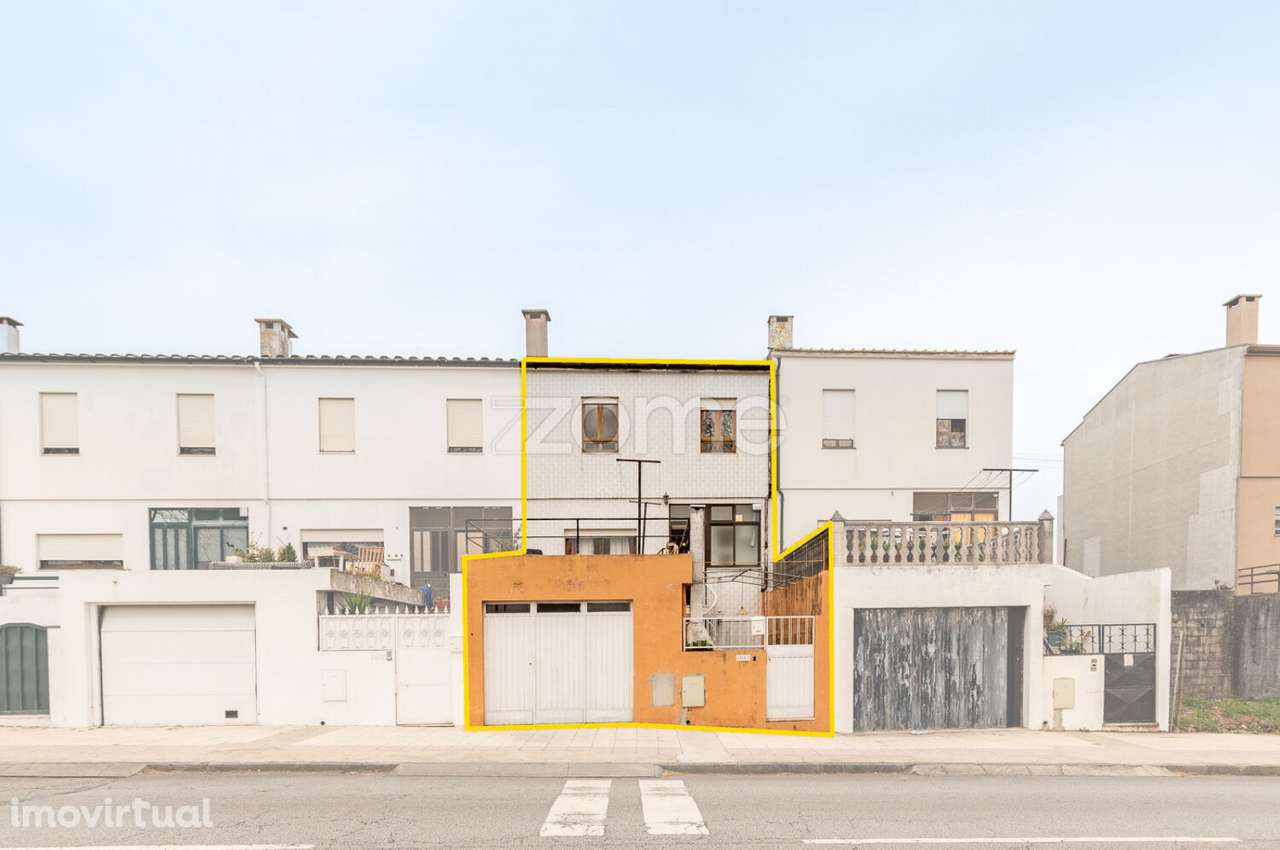 Moradia T3 em Banda com Cave T1 - Perafita - Grande imagem: 2/34