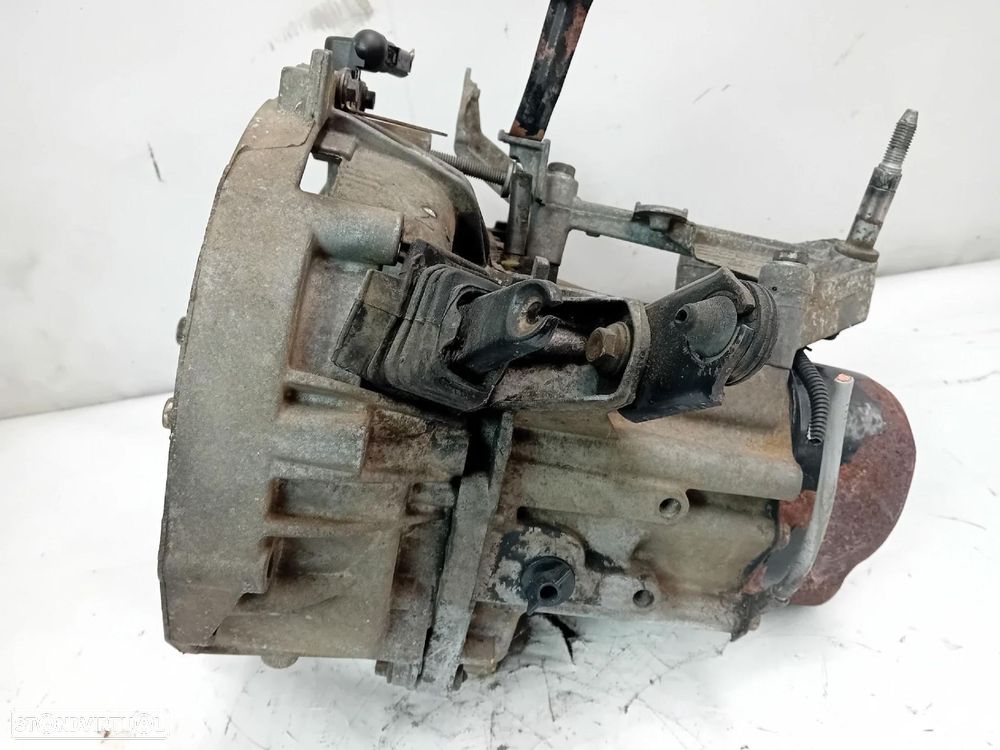 Caixa de velocidades manual RENAULT Clio II Société (SB0/1/2_) - 4