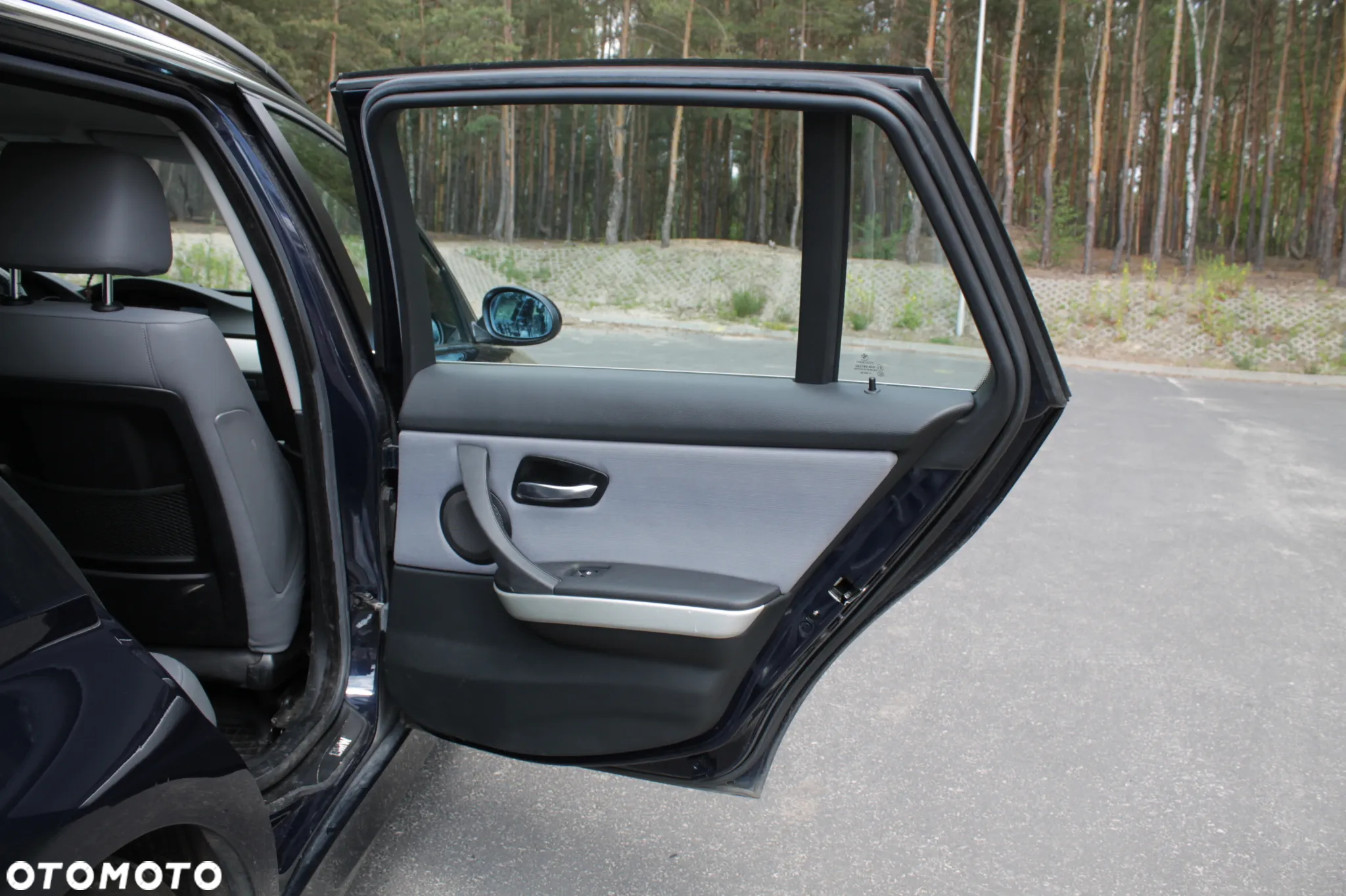 BMW Seria 3 325d DPF Touring - 38