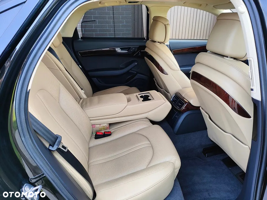 Audi A8 4.2 TDI Quattro - 13