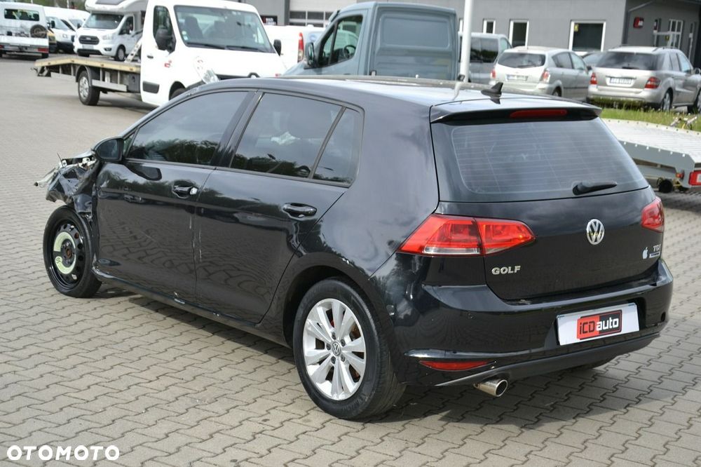 Volkswagen Golf - 5