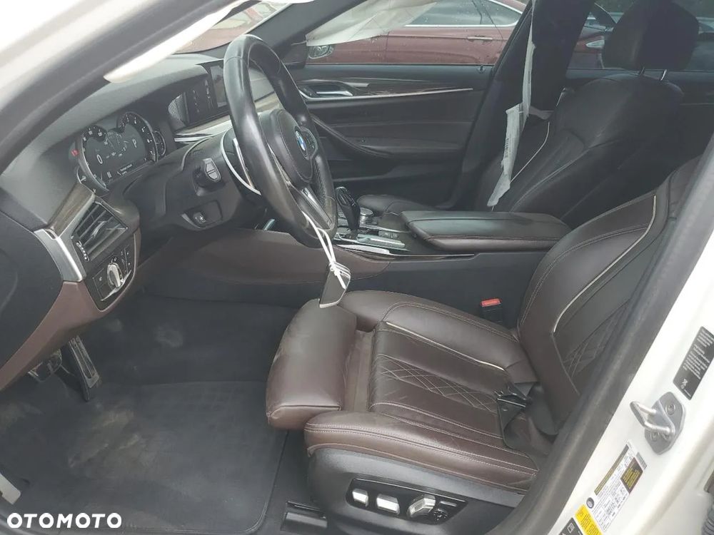 BMW Seria 5 540i xDrive Sport Line sport - 7