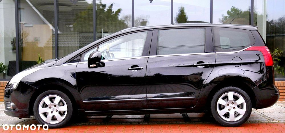 Peugeot 5008 1.6 THP Premium - 26