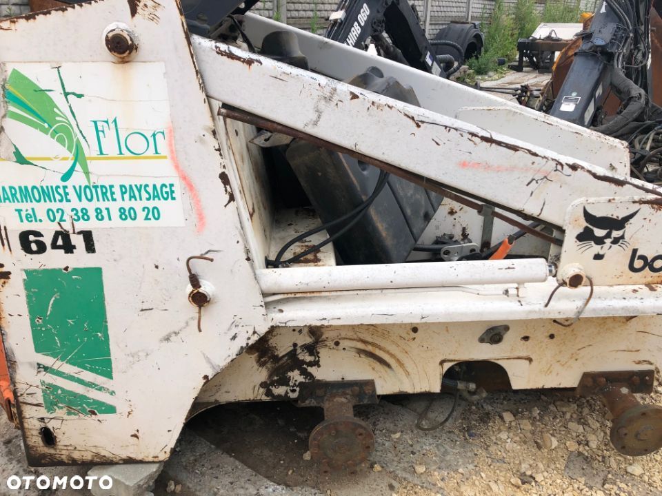 Ramiona i siłowniki do mini ładowarka Bobcat 641 - 1