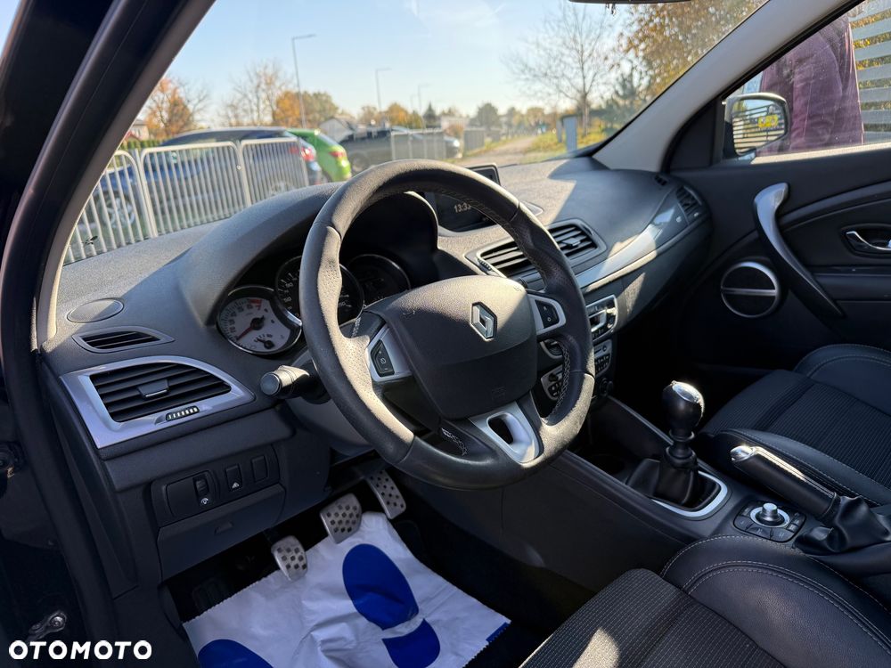Renault Megane TCe 180 GT - 24