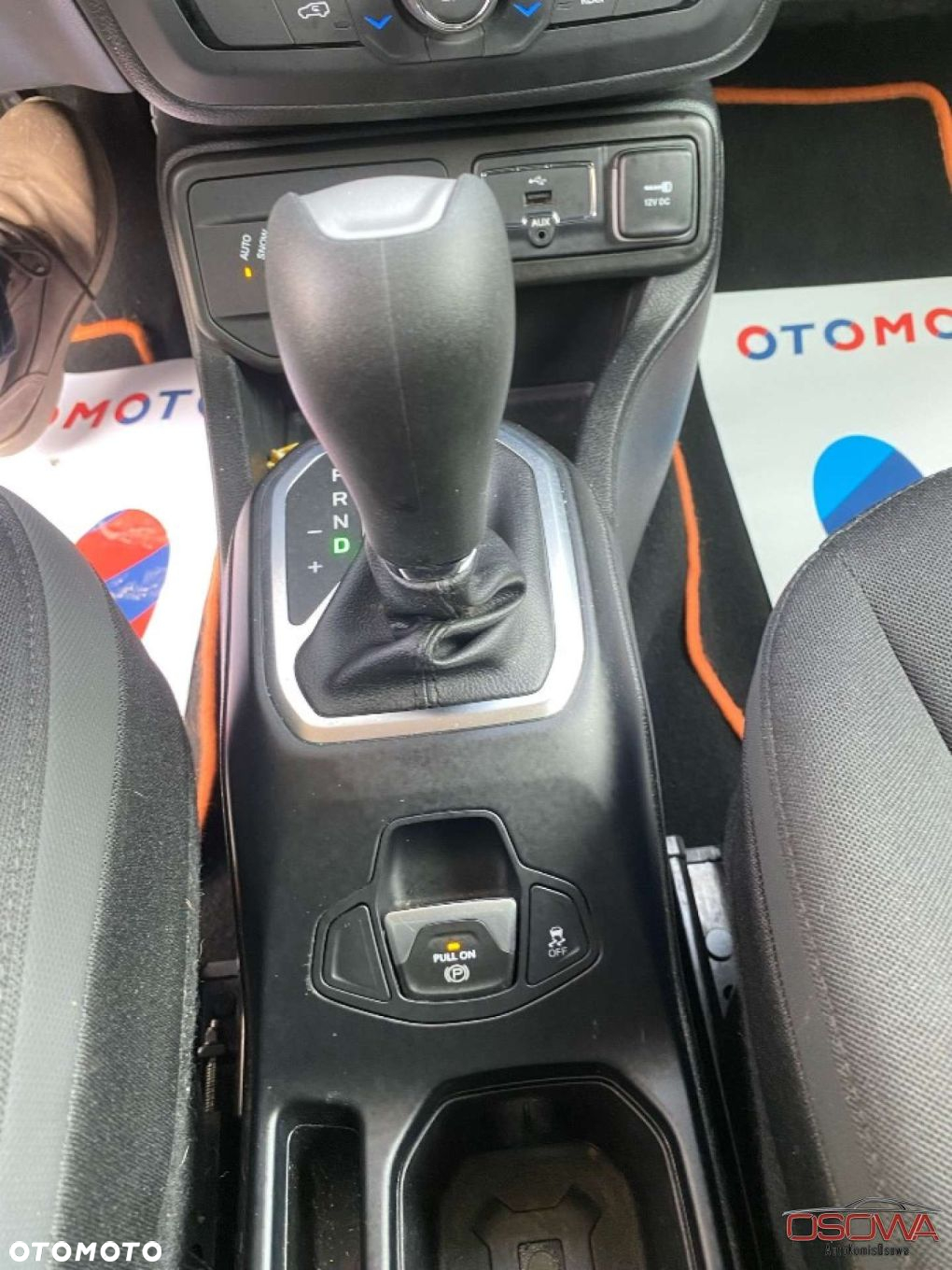 Jeep Renegade - 26