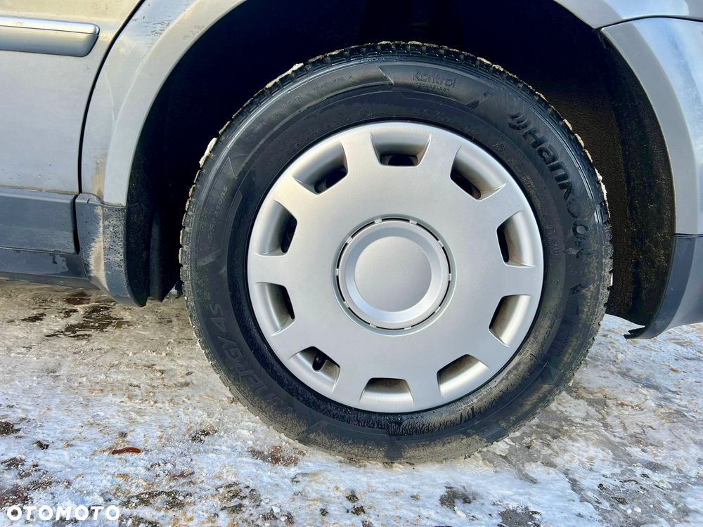 Volkswagen Passat - 26