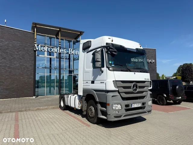Mercedes-Benz 1844 - 4