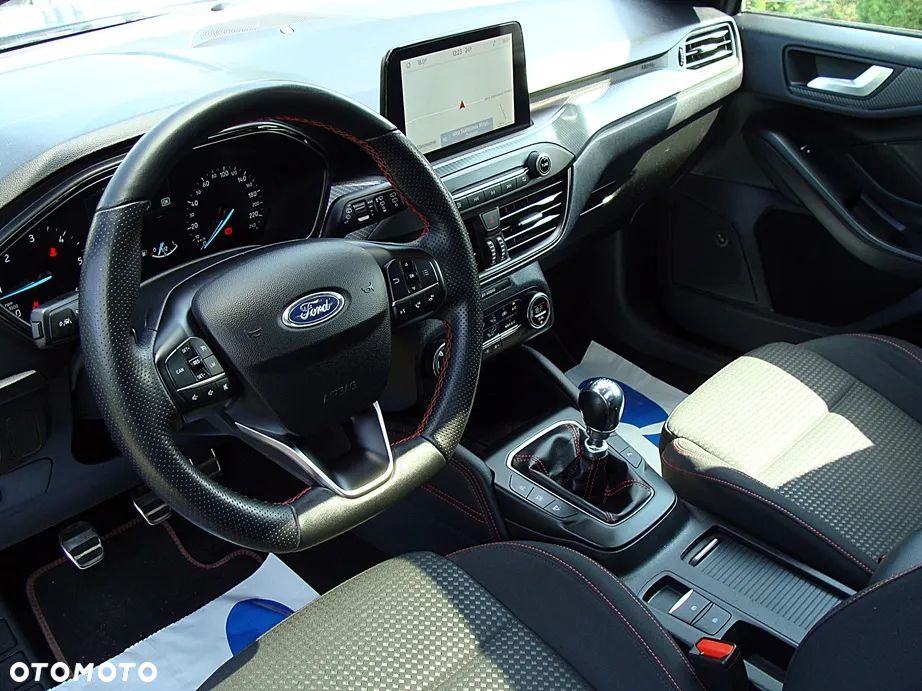 Ford Focus 1.5 EcoBlue Start-Stopp-System ST-LINE STYLE - 16