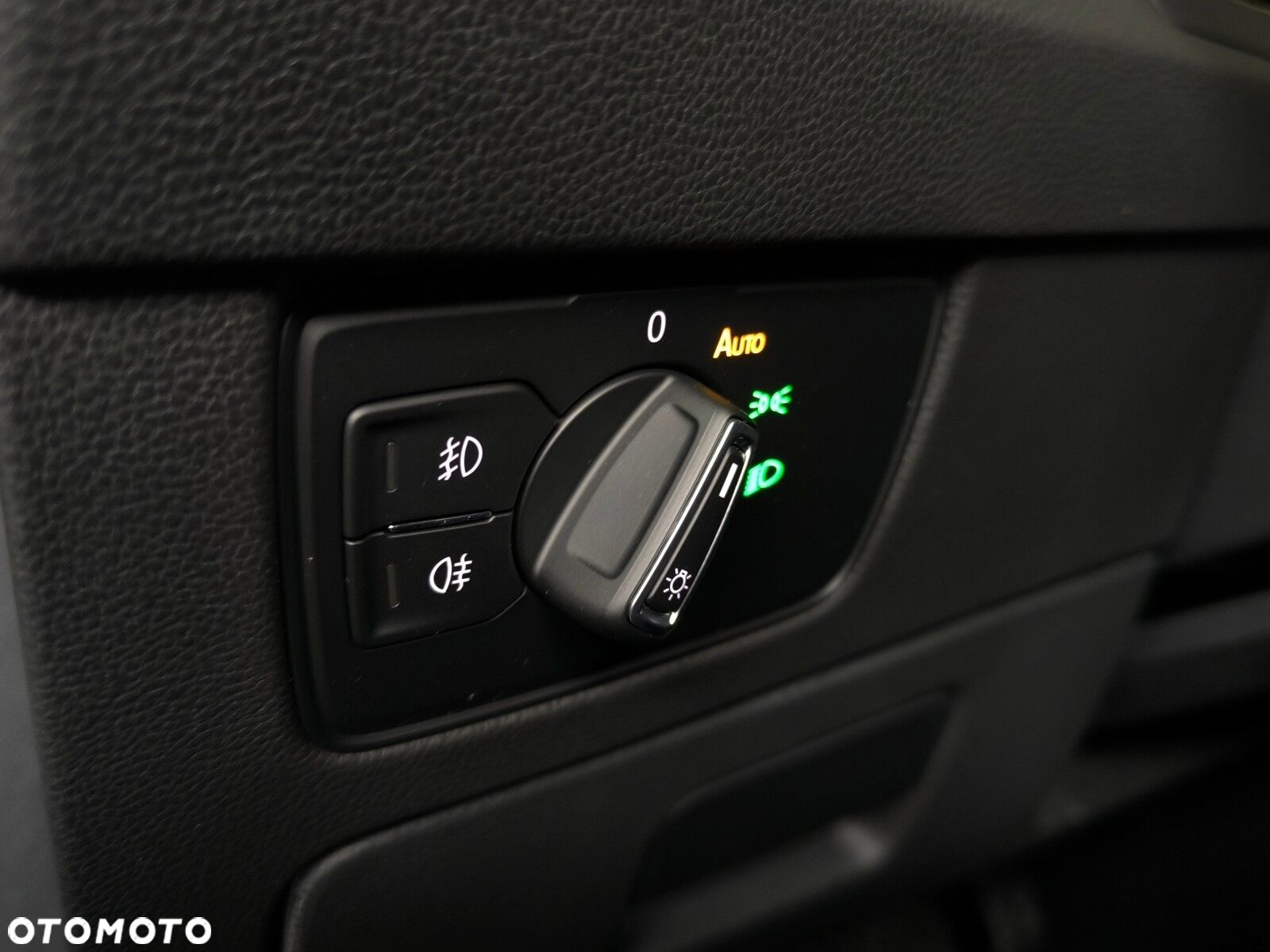 Volkswagen Passat - 11