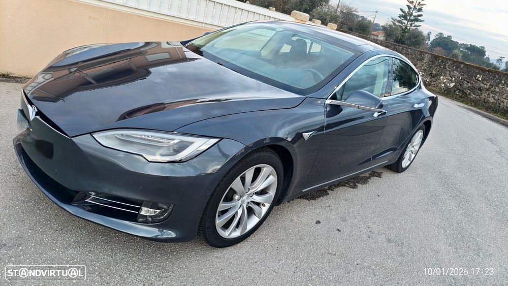 Tesla Model S 100D - 12