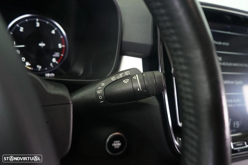 Volvo XC 40 2.0 D3 Momentum - 23