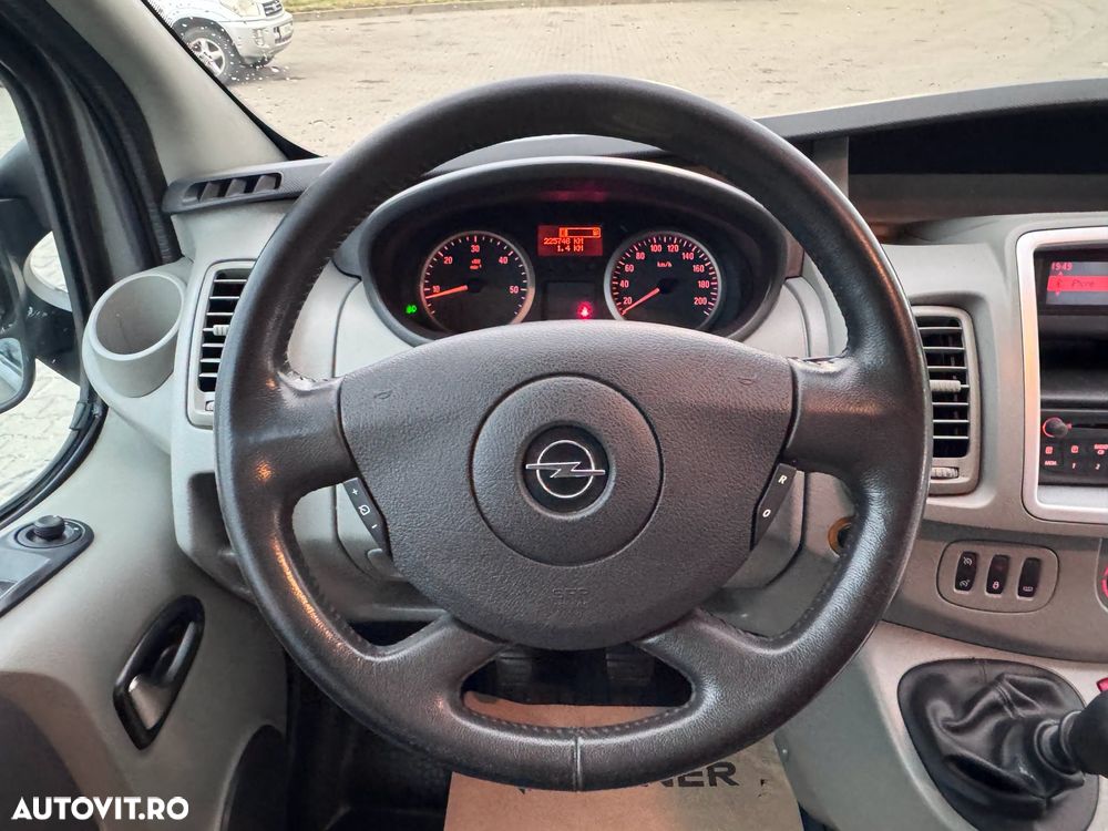 Opel Vivaro - 30