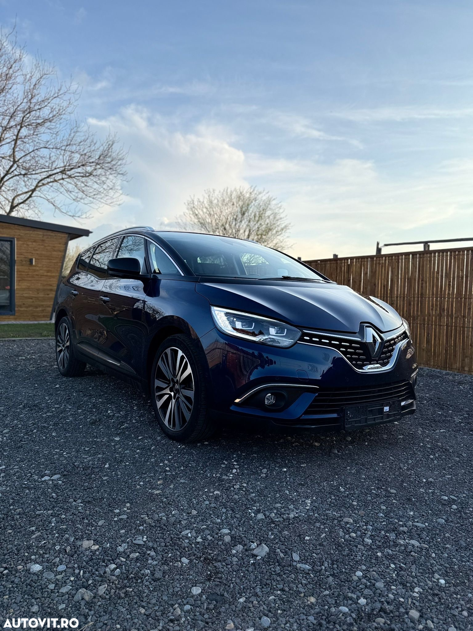 Renault Grand Scenic BLUE dCi 150 EDC BOSE EDITION - 8
