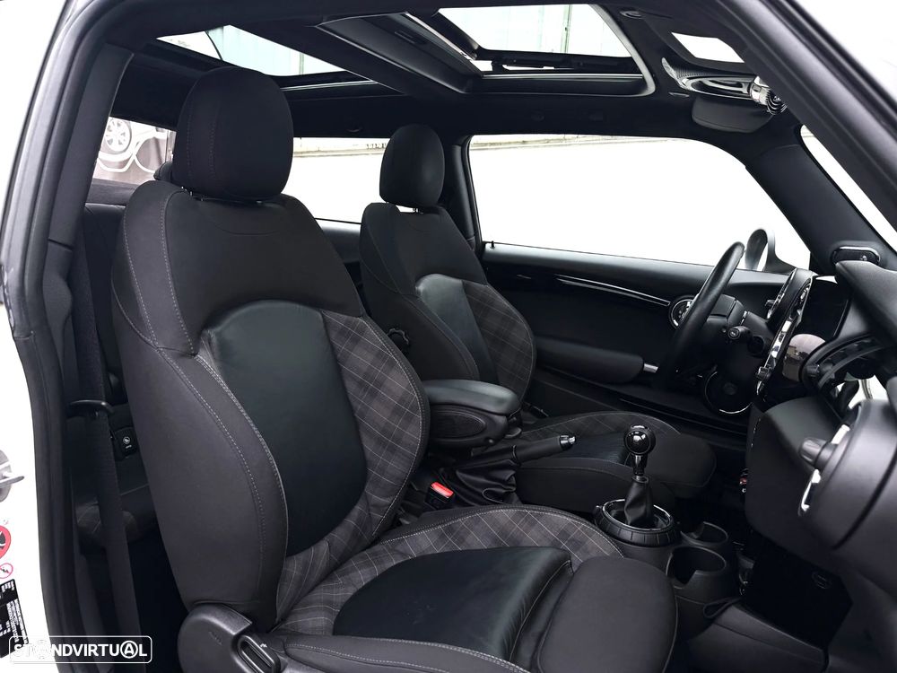 MINI 3 Portas Cooper D - 15