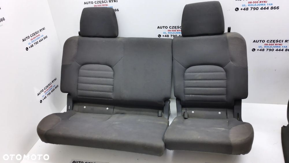 NISSAN Navara Kanapa Siedzenie TYŁ - 1