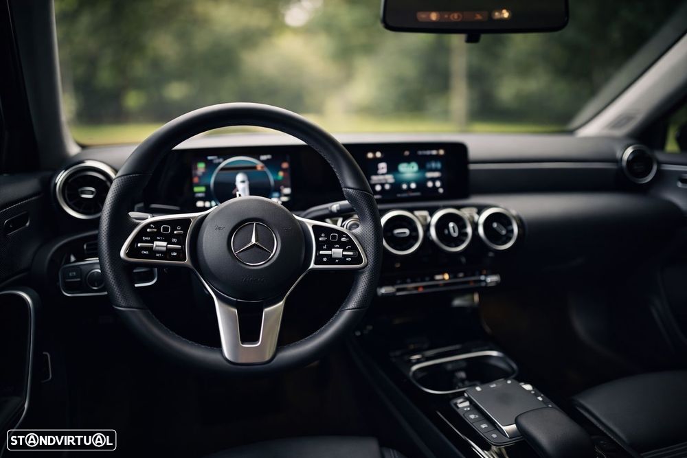 Mercedes-Benz A 250 e 8G-DCT - 17