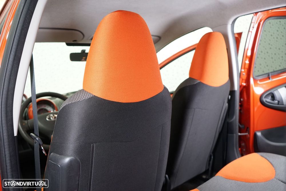 Toyota Aygo 1.0 Orange Edition - 30