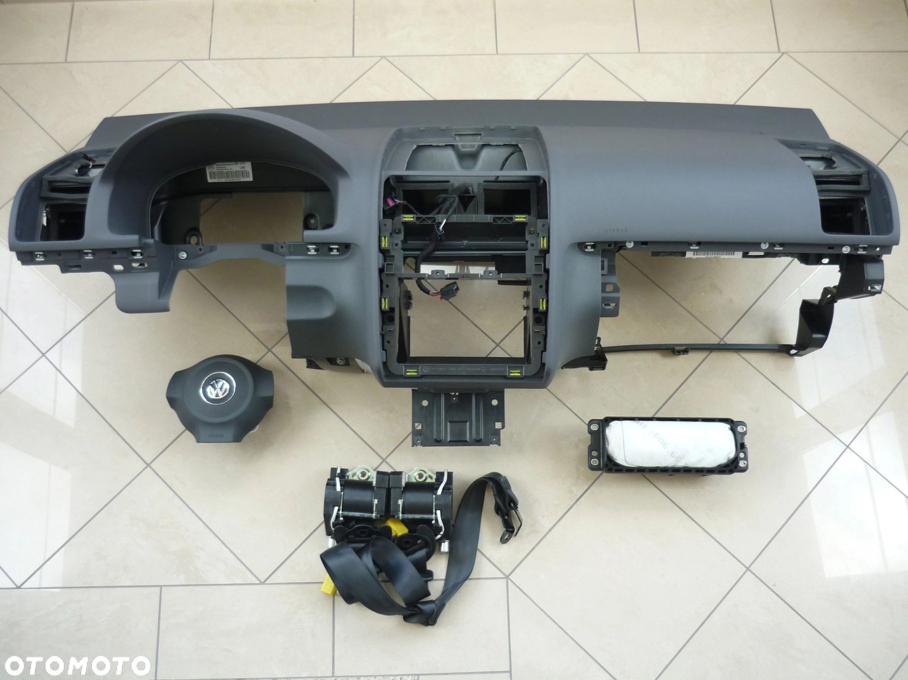 MASKA ZDERZAK PAS BŁOTNIK REFLEKTOR LAMPA H7 XENON BELKA VW CADDY 2010- - 11