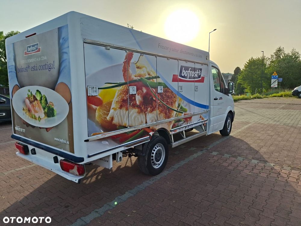 Mercedes-Benz Sprinter - 2